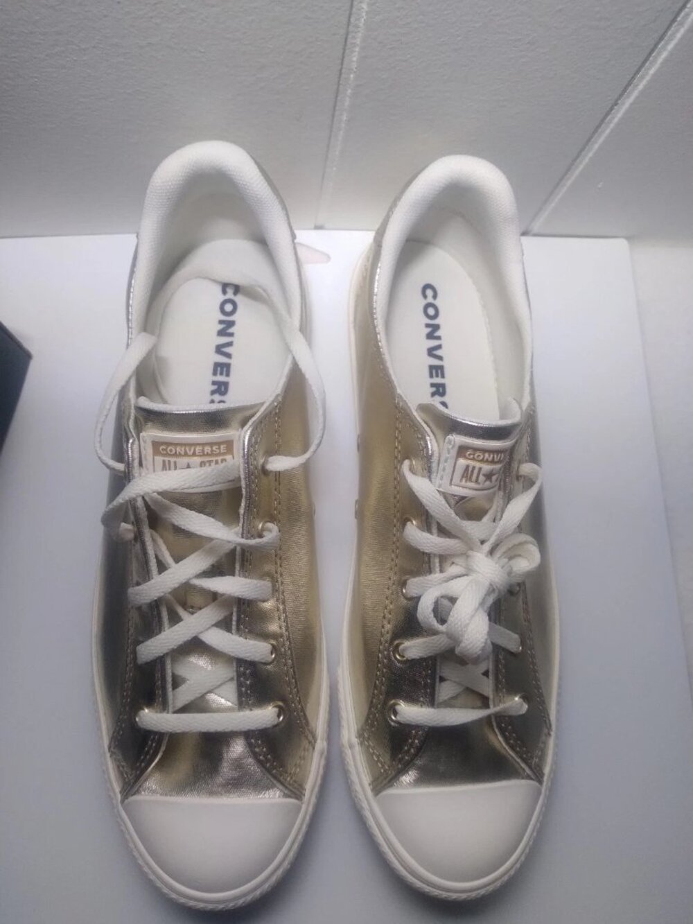 Converse Womens Size 8.5 Sneaker Gold Metallic CTAS Dainty Lucky Ox A15448C New - Picture 6 of 10